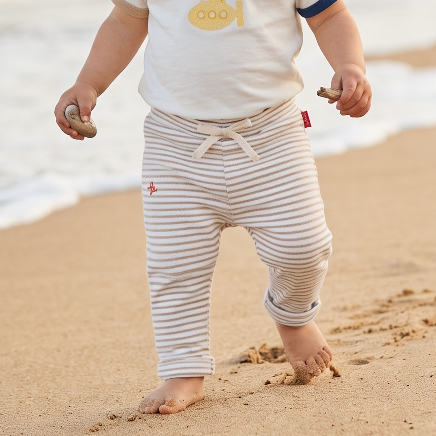 Hose aus Jersey ("Interlock"), sand offwhite gestreift, Stickmotiv Lululobster Logo (Kopie) (Kopie)
