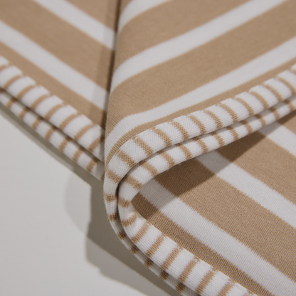 Gestreifte, wendbare, sandfarbene  Babydecke für Jungen-Mädchen-Unisex- Lululobster 