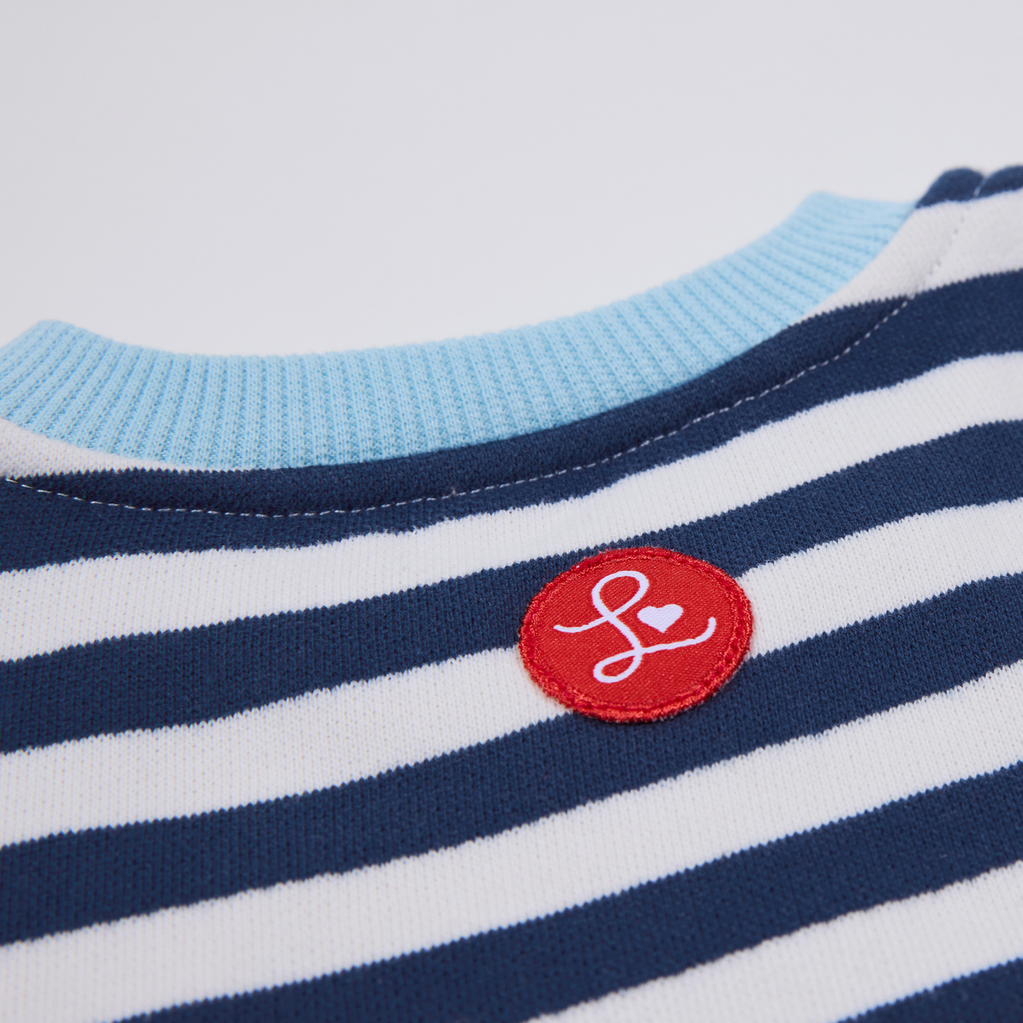 Kinder Sweatshirt, offwhite marine gestreift mit Stickmotiv "Möve"