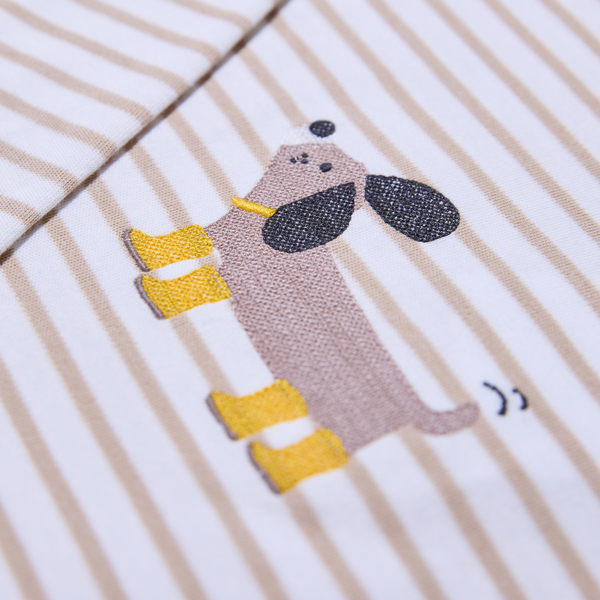 Gestreiftes, langärmliges,sandfarbenes Langarmshirt für Mädchen und Jungen mit  Stickmotiv Hund, Lululobster