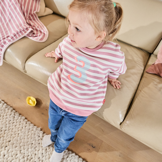 Gestreiftes, rosefarbenes Sweatshirt mit Geburtstagszahl für Maedchen- Lululobster